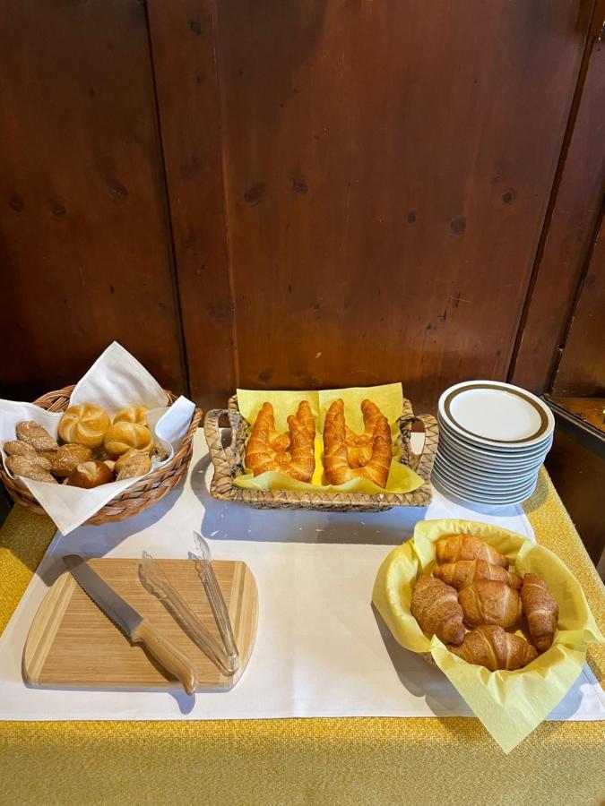Goldener Adler Bed & Breakfast ชาร์นิทซ์ ภายนอก รูปภาพ