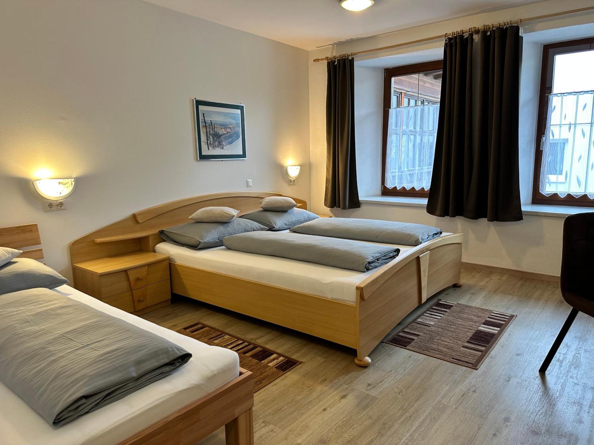 Goldener Adler Bed & Breakfast ชาร์นิทซ์ ภายนอก รูปภาพ